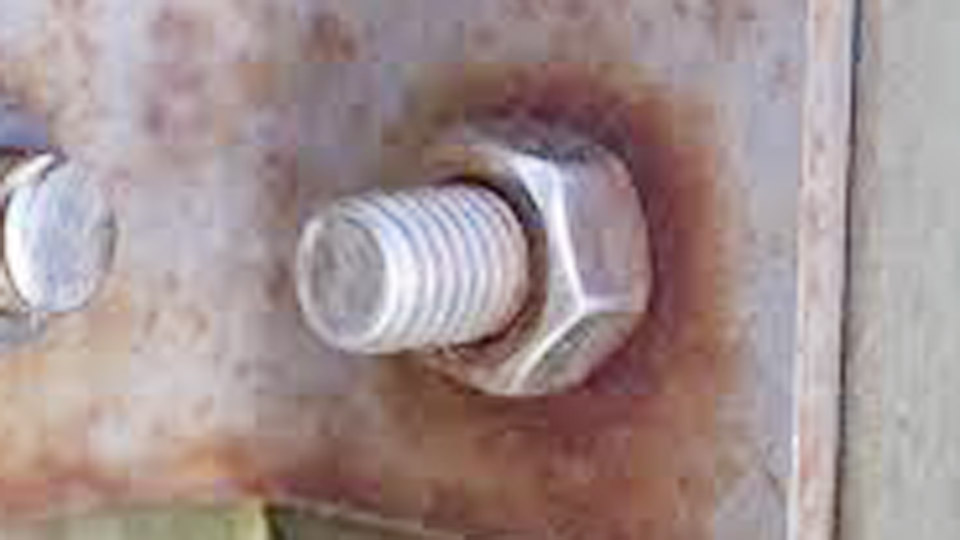How-to-Keep-Metal-From-Rusting-Outside.jpg