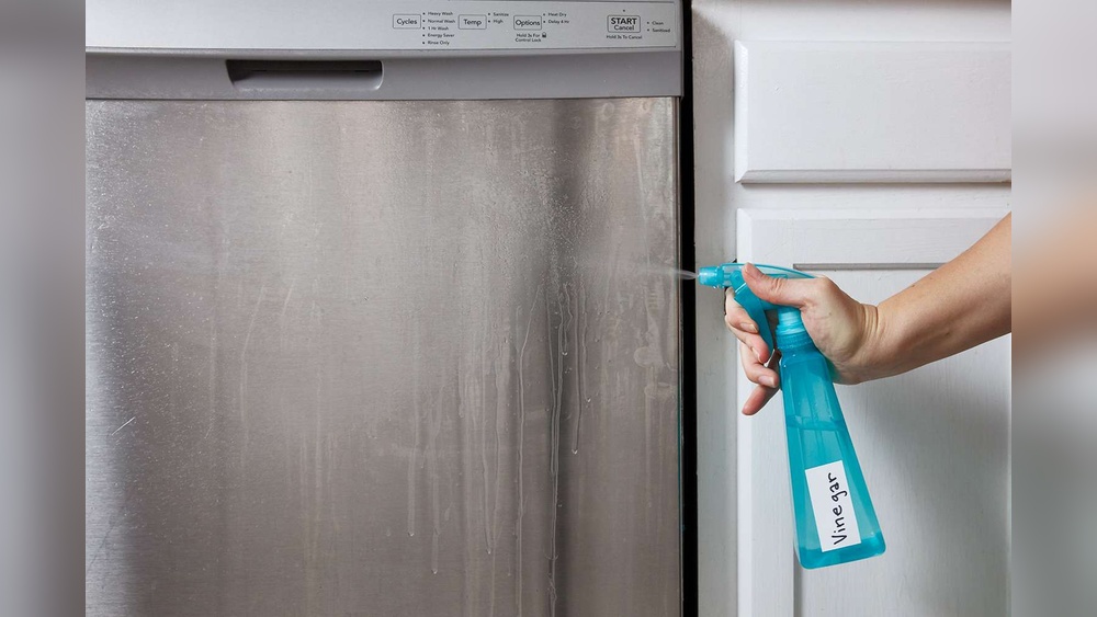 How to Clean Stainless Steel With Vinegar