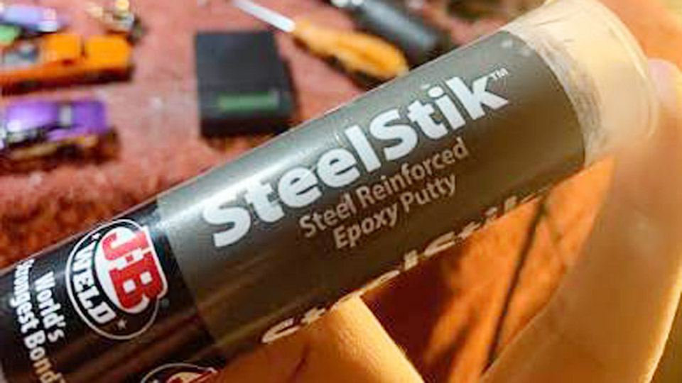 Does-JB-Weld-Steel-Stick-Work-on-Plastic.jpg