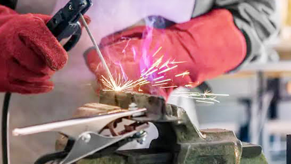 How Much Do Welders Actually Make? Pay by Job & State 1 How Much Do Welders Actually Make
