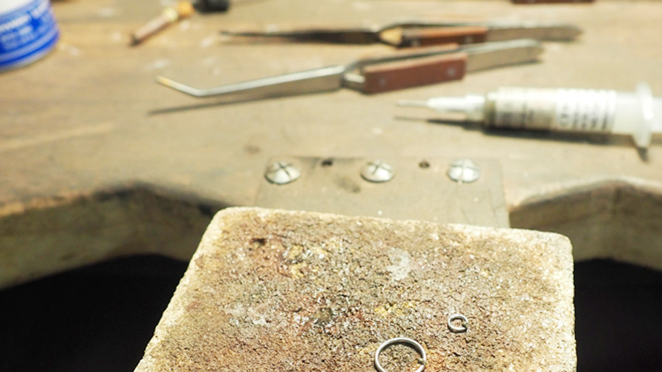 How to Solder Stainless Steel Jewelry