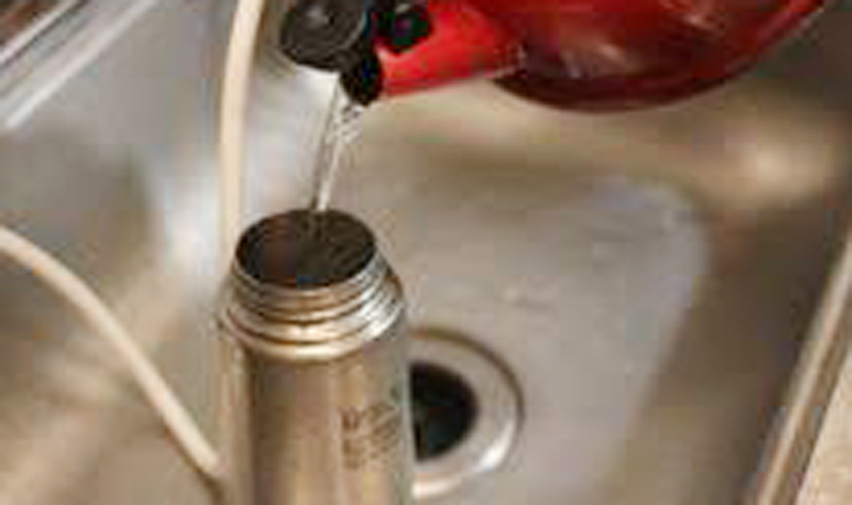 How to Get Smell Out of Stainless Steel Water Bottle