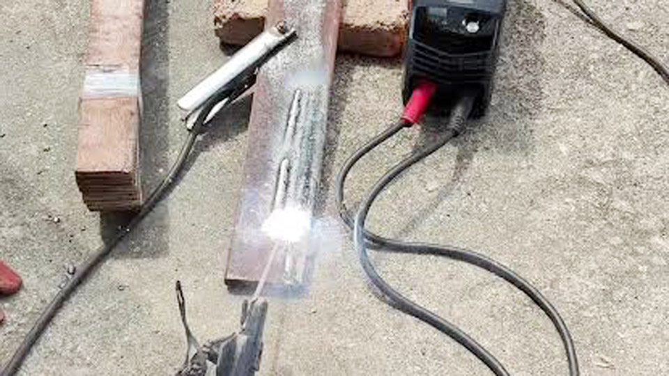 How-to-Make-Small-Welding-Machine-at-Home.jpg