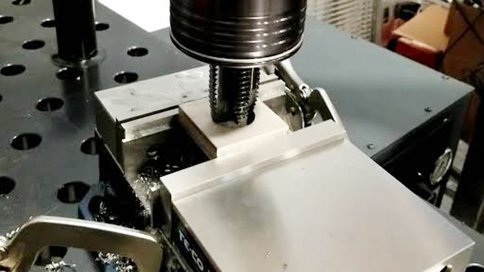 How to Tap Stainless Steel Without Breaking Taps