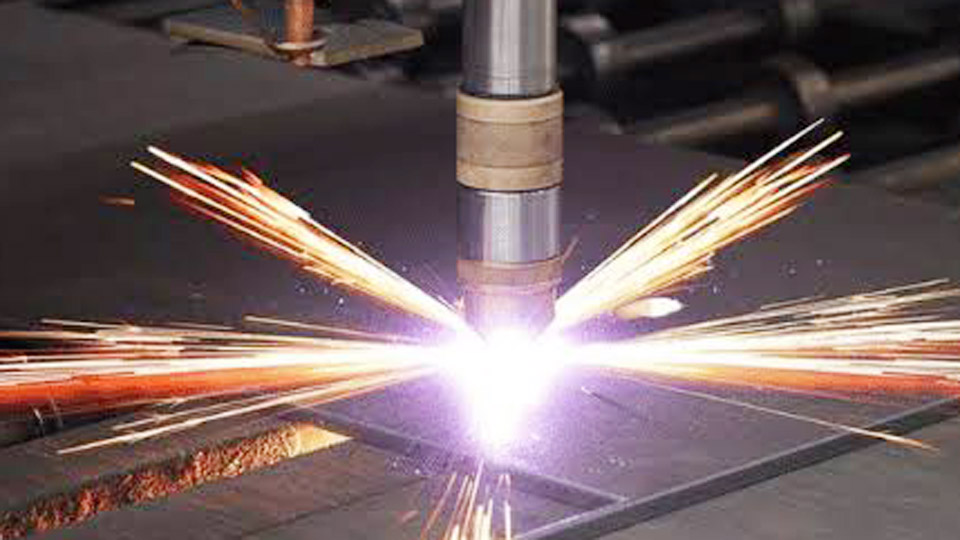 Plasma Cutter Settings for Aluminum: Amperage, Speed, Gas & Thickness Charts