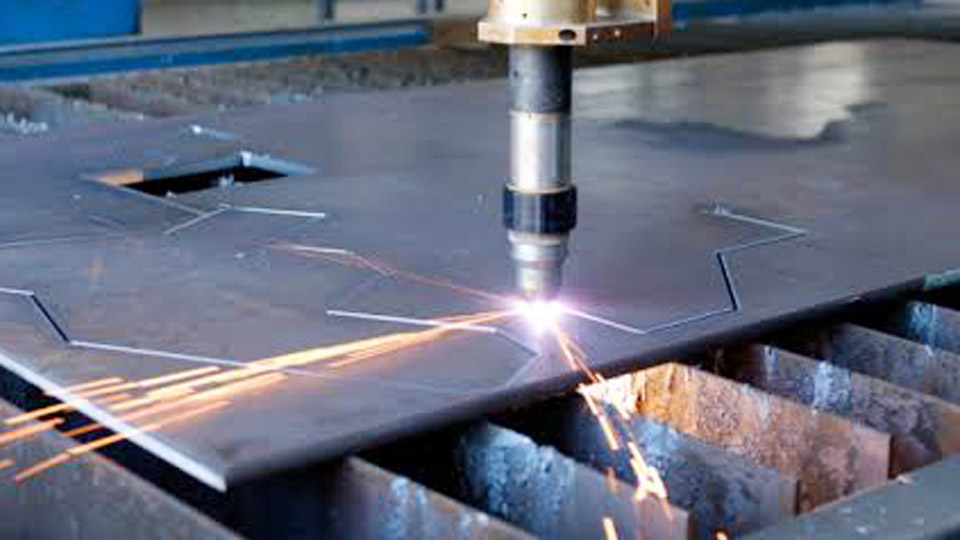 What's the Difference Between a Plasma Cutter and a Welder